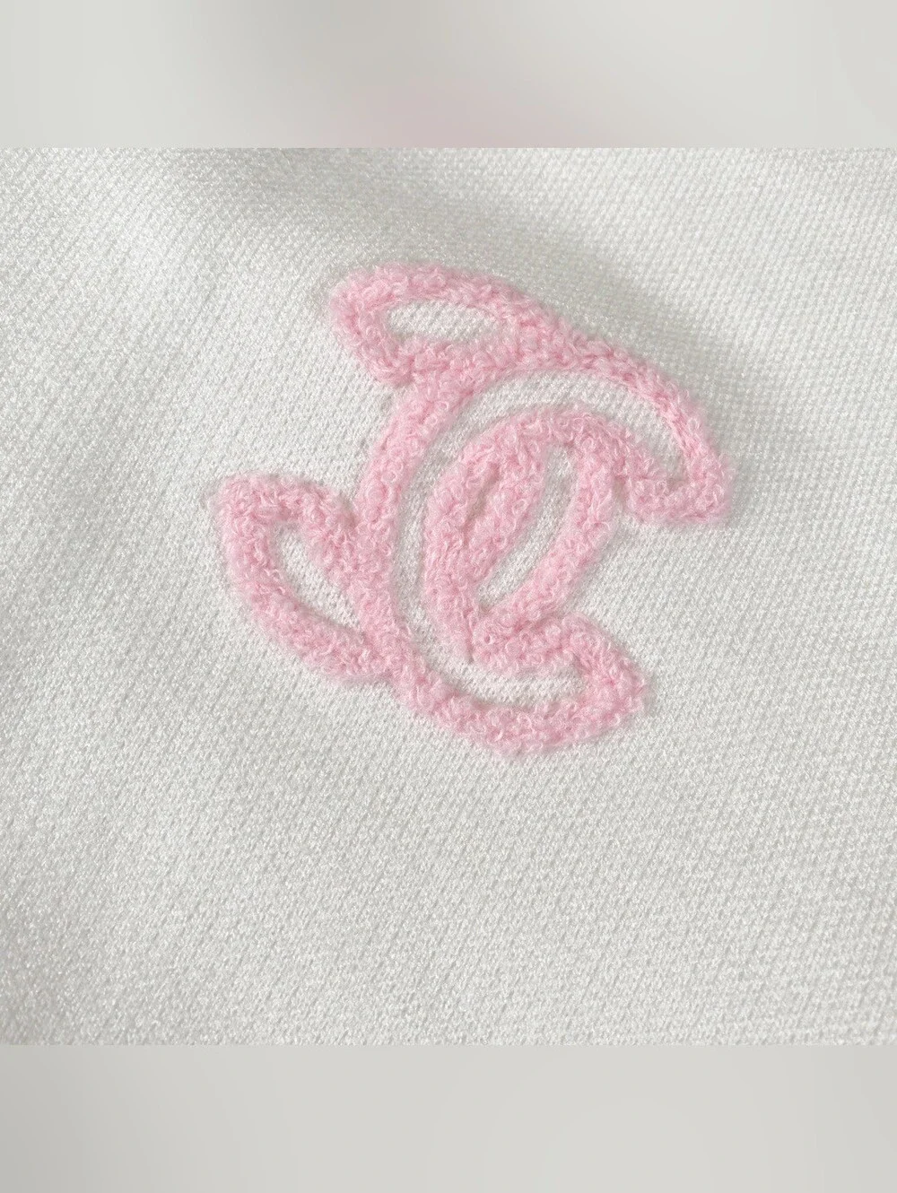 CHANEL White Crewneck Sweater with Pink CC Motifs